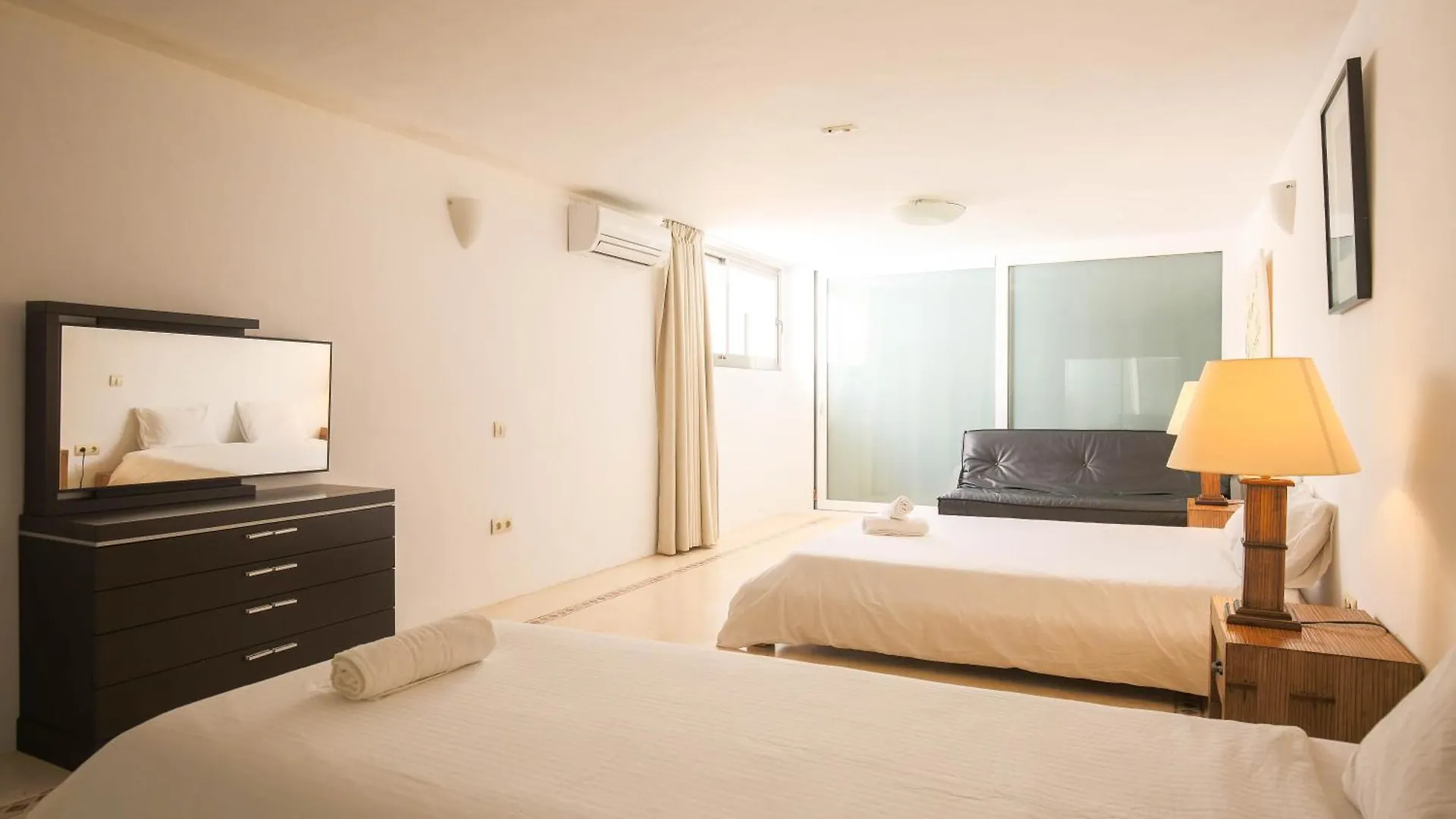 Private Apartment In Villa Cala Llonga  Cala Llonga (Ibiza)