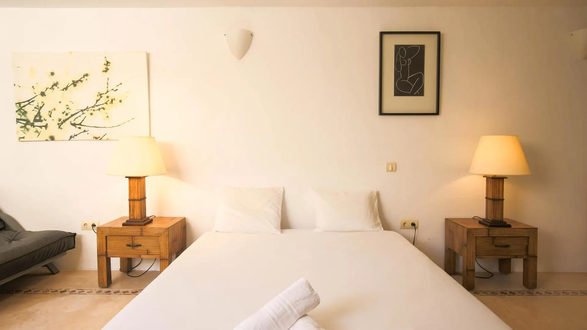Private Apartment In Villa Cala Llonga