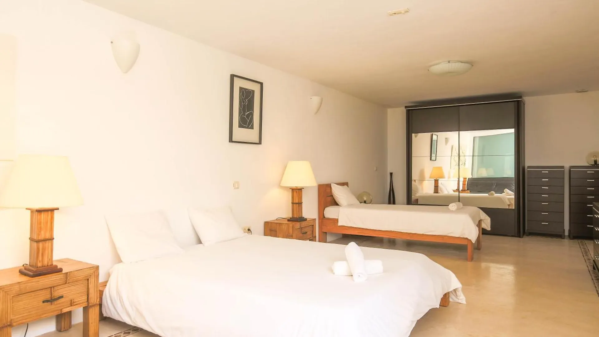 Private Apartment In Villa Cala Llonga